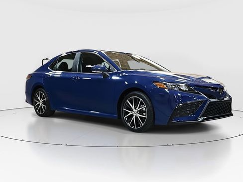 Certified 2024 Toyota Camry SE image 3