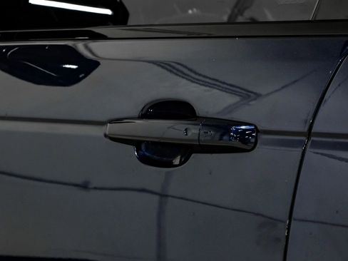 Used 2018 Land Rover Range Rover Long Wheelbase Supercharged image 54