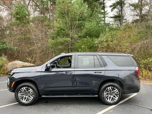 Used 2025 Chevrolet Tahoe Z71 image 2