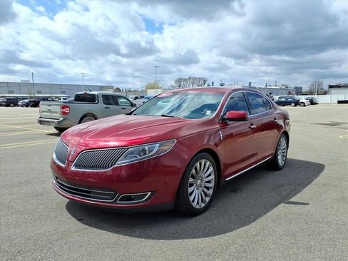 Used 2013 Lincoln MKS AWD image 3