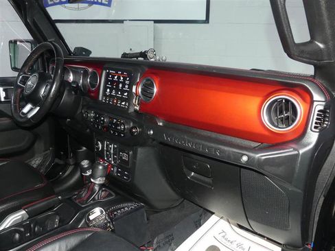 Used 2018 Jeep Wrangler Unlimited Rubicon w/ Dual Top Group image 23