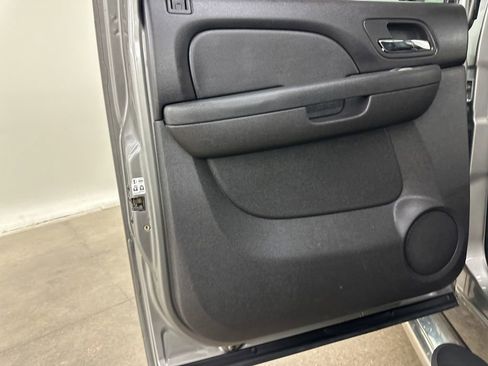 Used 2013 Chevrolet Silverado 2500 LTZ w/ LTZ Plus Package image 27