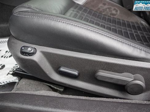 Used 2011 Ford Mustang Shelby GT500 w/ SVT Performance Pkg image 11