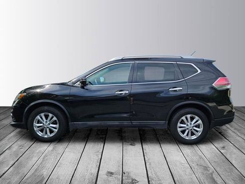 Used 2016 Nissan Rogue SV w/ SV Premium Package AWD/4WD image 2