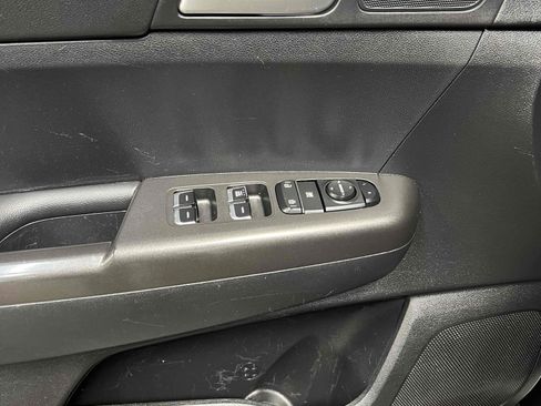 Used 2020 Kia Sportage LX FWD image 62