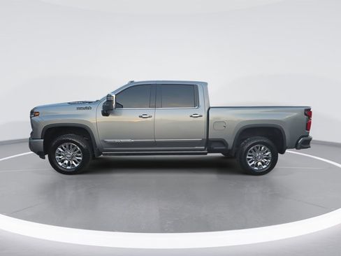 Used 2024 Chevrolet Silverado 2500 High Country w/ High Country Premium Package image 6