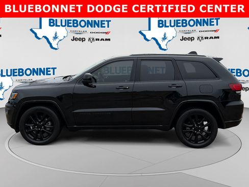 Used 2021 Jeep Grand Cherokee Laredo X RWD image 8