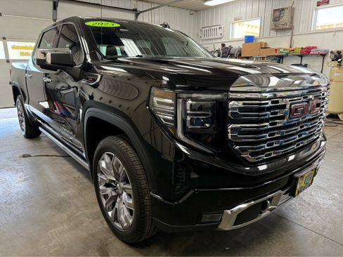 Used 2023 GMC Sierra 1500 Denali w/ Denali Reserve Package image 3