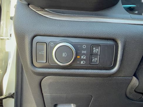 Certified 2022 Ford Explorer Limited w/ Limited Technology Package image 28