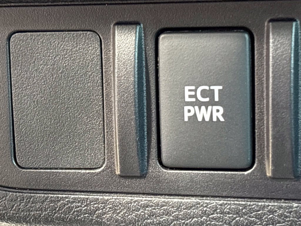 Used 2023 Toyota Tacoma SR AWD/4WD image 6
