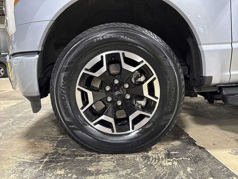 Used 2022 Ford F150 Lightning XLT AWD/4WD image 10