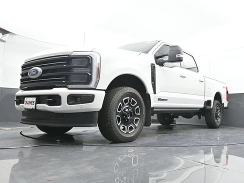 Used 2025 Ford F250 Platinum AWD/4WD image 36