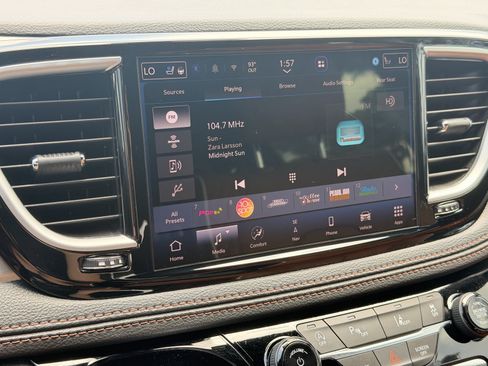 Used 2026 Chrysler Pacifica Pinnacle FWD image 35