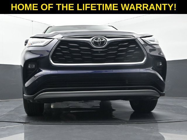 Used 2025 Toyota Highlander Platinum AWD/4WD image 52