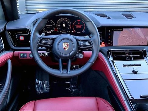 Used 2025 Porsche Panamera 4 image 22