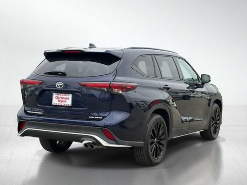 Certified 2025 Toyota Highlander XSE AWD/4WD image 8