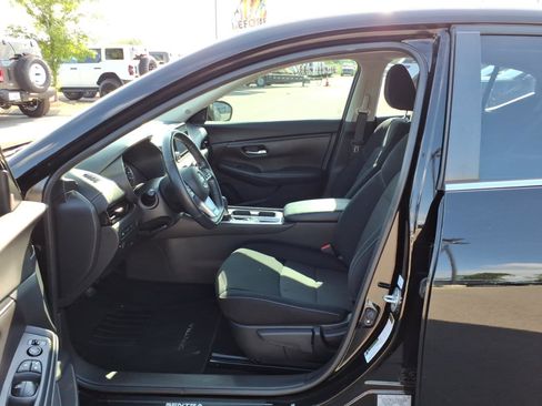 Used 2021 Nissan Sentra SV FWD image 11