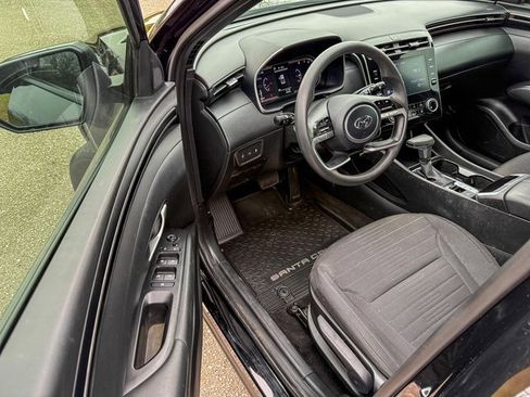 Used 2023 Hyundai Santa Cruz SE image 9