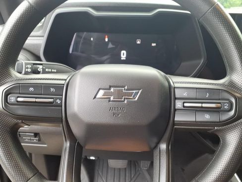Used 2023 Chevrolet Colorado Trail Boss w/ Technology Package AWD/4WD image 5