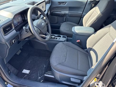 New 2025 Ford Maverick XL image 9