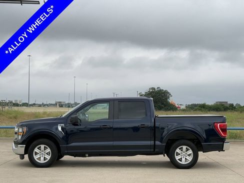 Used 2023 Ford F150 XLT w/ Trailer Tow Package RWD image 3