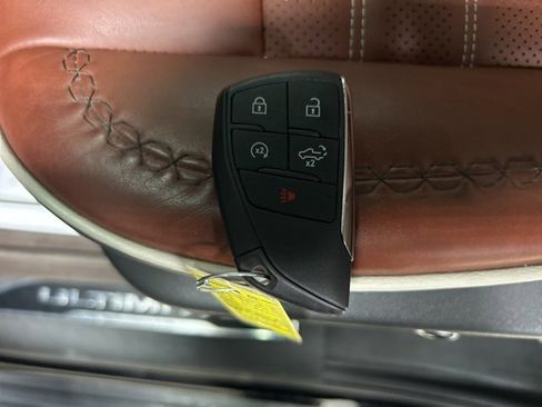 Used 2023 GMC Sierra 1500 Denali Ultimate image 39