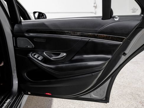 Used 2015 Mercedes-Benz S 550 Sedan w/ Sport Package w/ Sport Package image 54