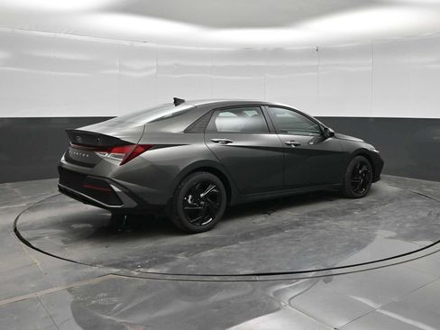 New 2026 Hyundai Elantra SEL Sport FWD image 7