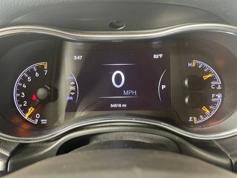 Used 2021 Jeep Grand Cherokee Limited AWD/4WD image 25