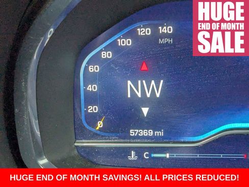 Used 2024 Chevrolet Suburban LT image 39