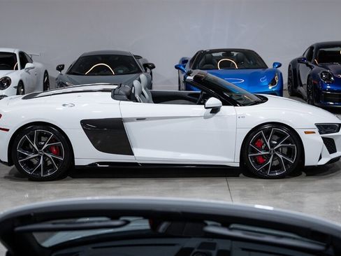 Used 2021 Audi R8 V10 RWD image 7