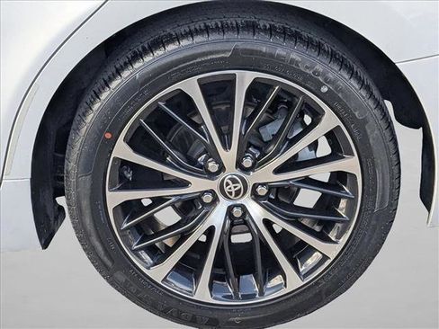 Used 2020 Toyota Camry SE image 21