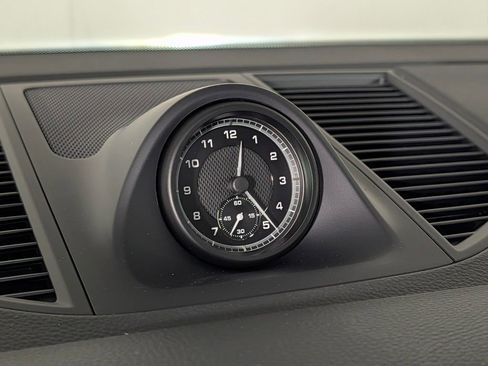 New 2026 Porsche Macan image 30