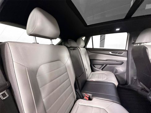Used 2024 Volkswagen Atlas Cross Sport SEL R-Line AWD/4WD image 41