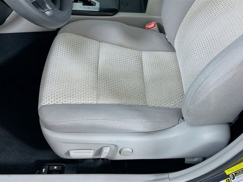 Used 2012 Toyota Camry LE image 18