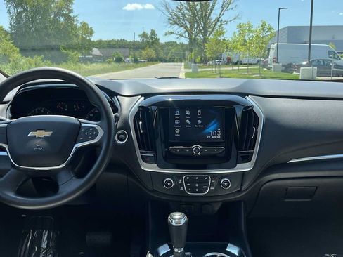 Used 2019 Chevrolet Traverse LS FWD image 29