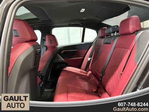 Certified 2026 BMW 530i xDrive AWD/4WD image 15