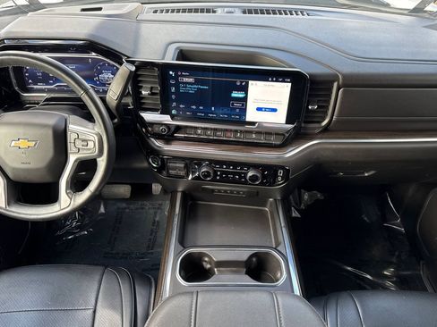 Used 2024 Chevrolet Silverado 2500 LT w/ Convenience Package image 14