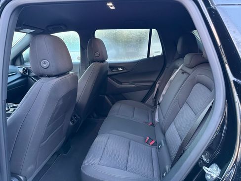 Used 2026 Chevrolet Equinox LT FWD image 7