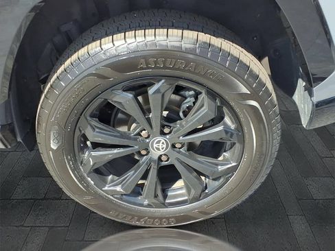 Used 2023 Toyota RAV4 XSE AWD/4WD image 12
