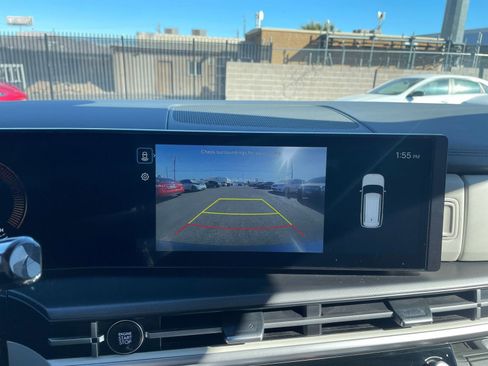 Used 2025 Hyundai Santa Fe SEL image 24