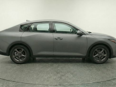 Used 2025 Kia K4 FWD image 11