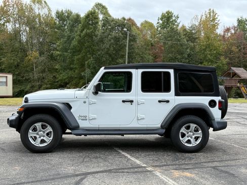 Used 2019 Jeep Wrangler Unlimited Sport S image 8