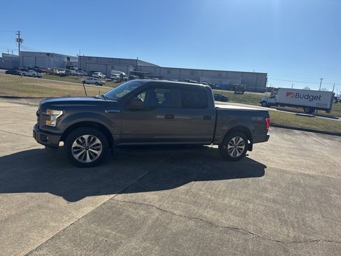 Used 2017 Ford F150 XL w/ Equipment Group 101A Mid image 9