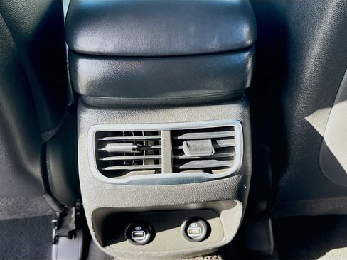 Used 2022 Hyundai Santa Fe SEL w/ Convenience + Premium Package image 22