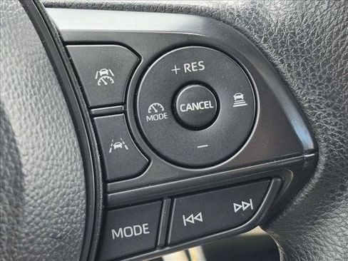 Used 2026 Toyota Corolla LE FWD image 15