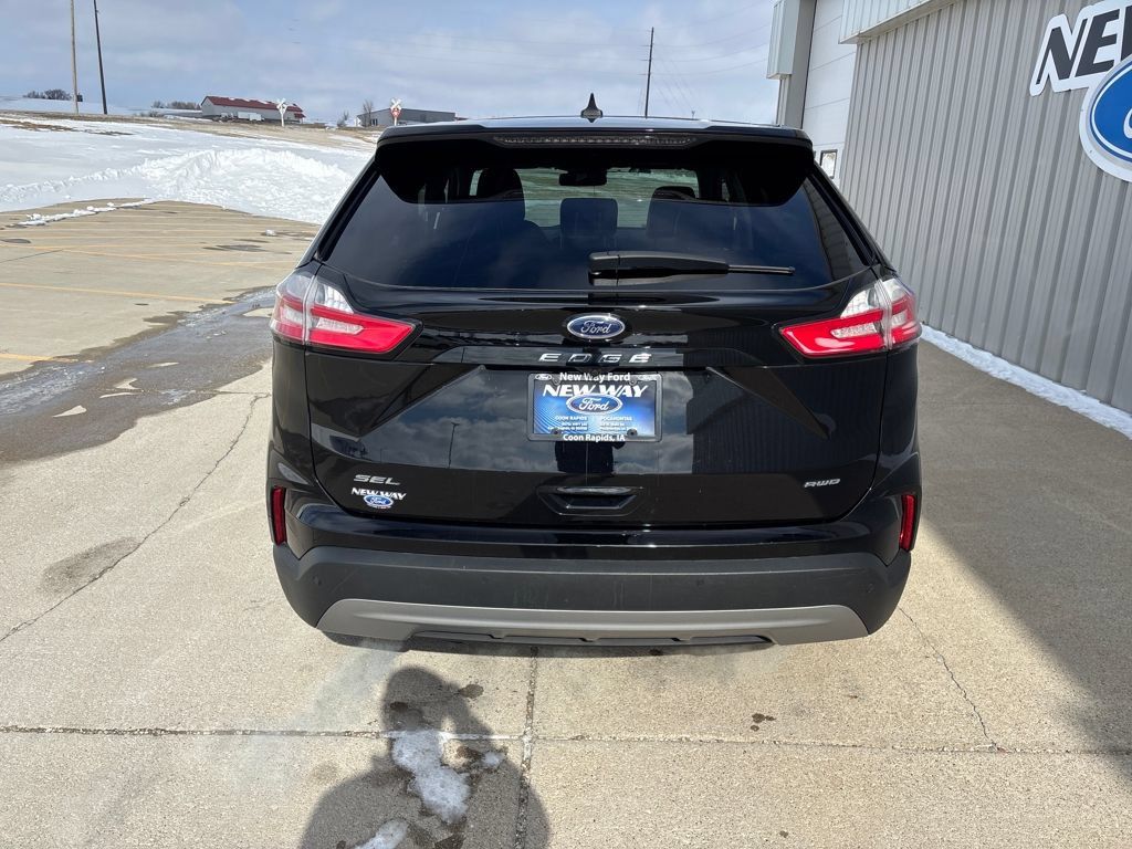 Used 2024 Ford Edge SEL w/ Convenience Package AWD/4WD image 5