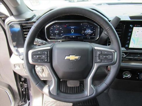 Used 2024 Chevrolet Silverado 1500 LT image 20