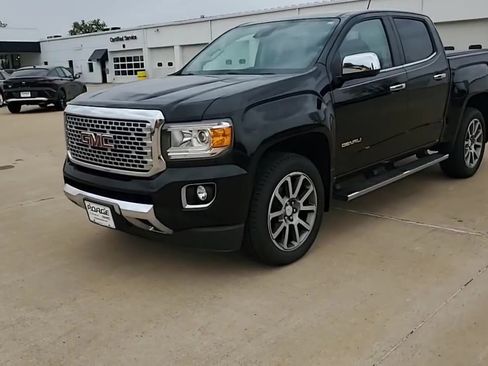Used 2019 GMC Canyon Denali image 4