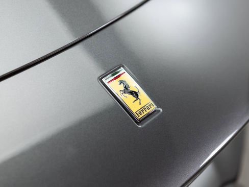 Used 2024 Ferrari Roma Spider image 25